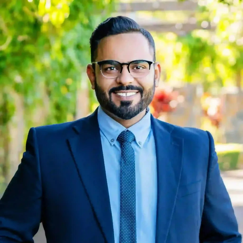 Hasnain Fayyaz Co-Founder & MD, Rallys Transfers & Tours